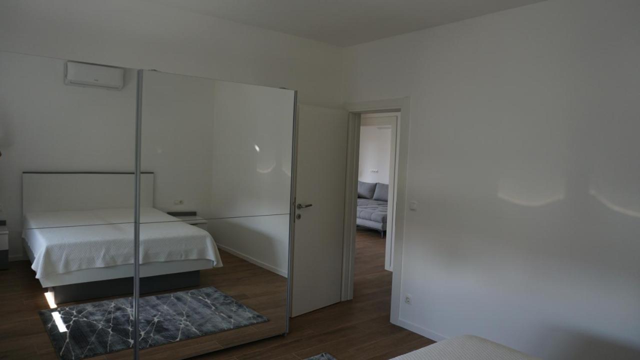 Apartments Jozef Vodice Esterno foto