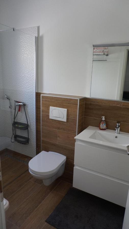 Apartments Jozef Vodice Esterno foto